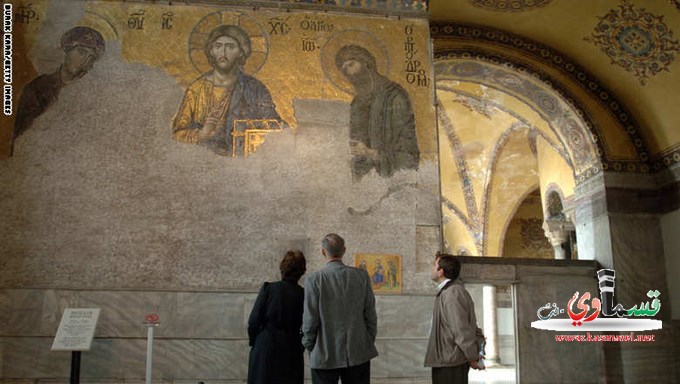 آيا صوفيا .. كنيسة بيزنطية تتزين بالآيات القرآنية لتحكي الجدران رواية العصور